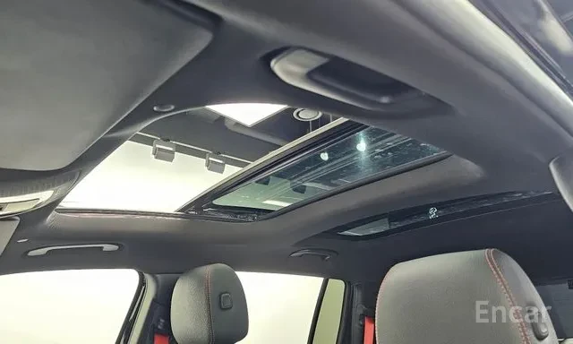 Mercedes-Benz GLB35AMG 4M* ПОДГРЕВ* DISTR* AMBIENT* DIGITAL* PANO* КАМ, снимка 15 - Автомобили и джипове - 55742650