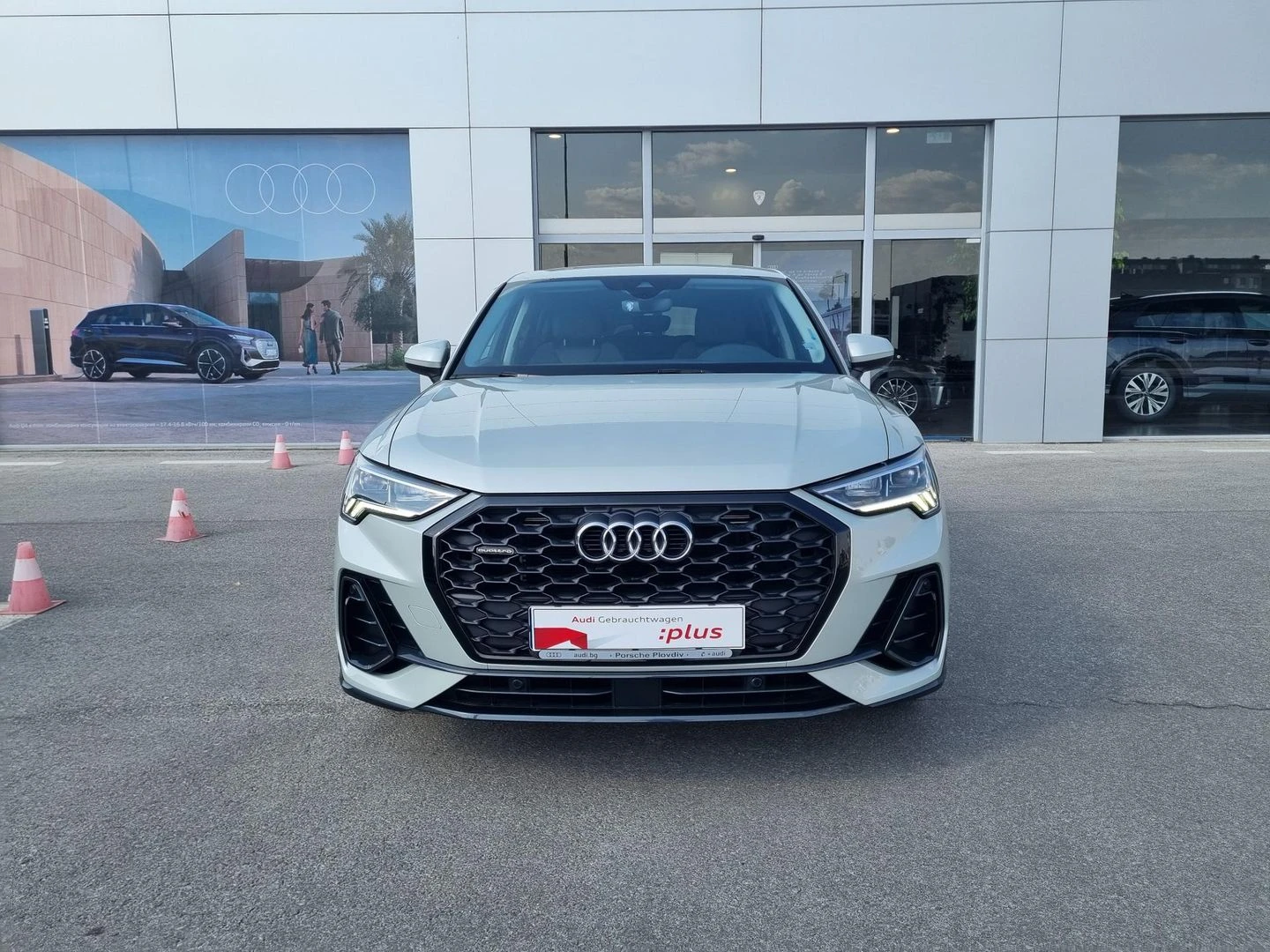 Audi Q3 40 TFSI quattro - изображение 2