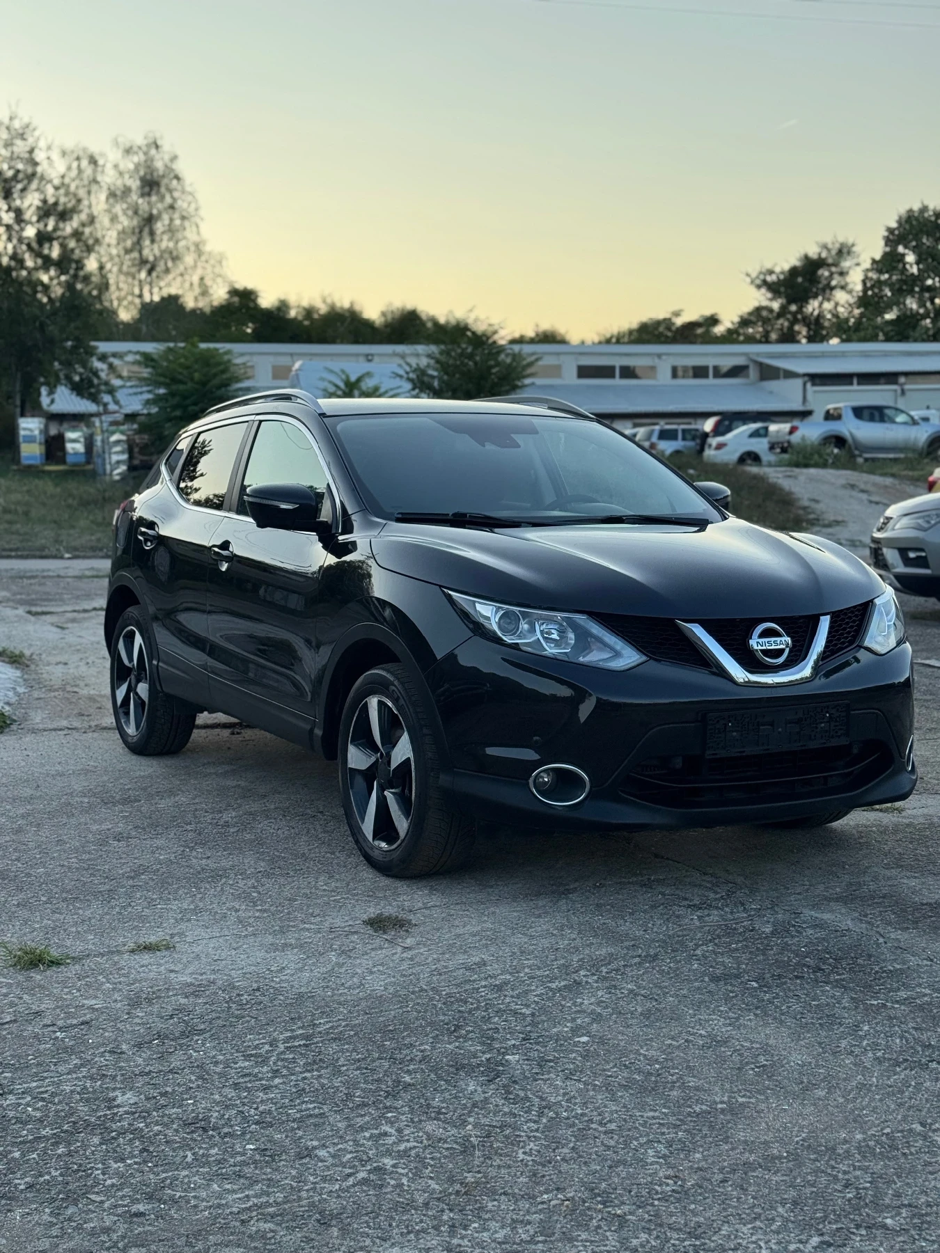 Nissan Qashqai Панорама, камера 360, 4x4  - изображение 2