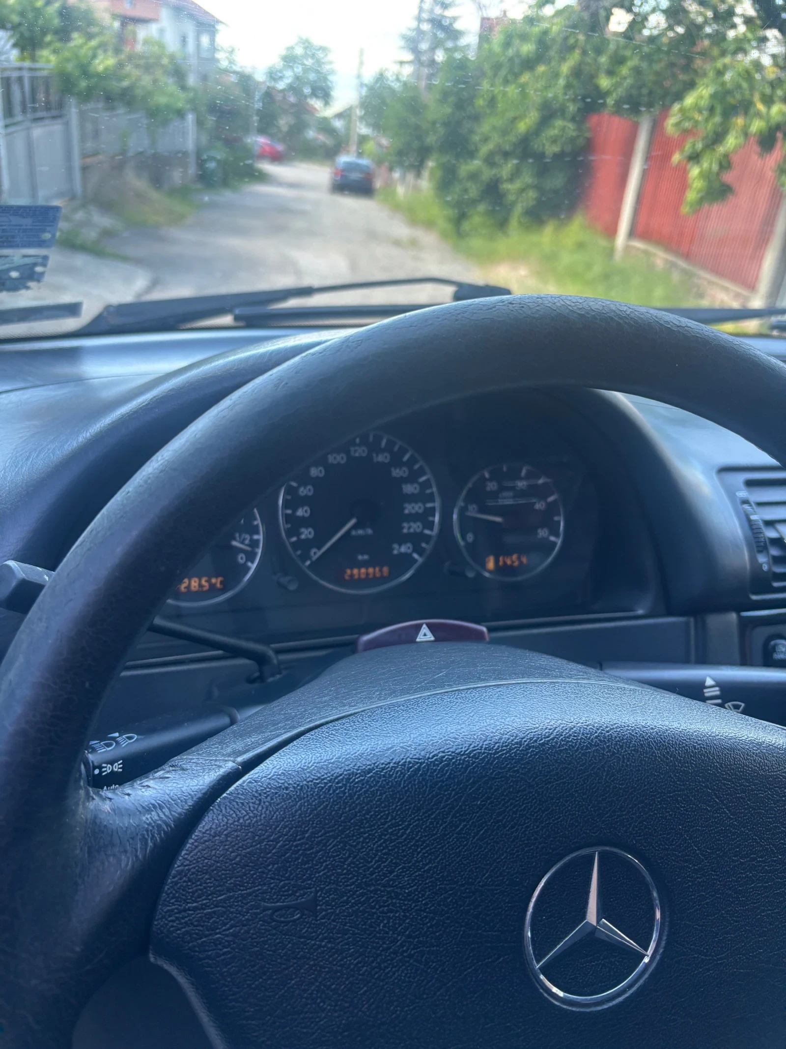 Mercedes-Benz ML 270, снимка 10 - Автомобили и джипове - 54825347
