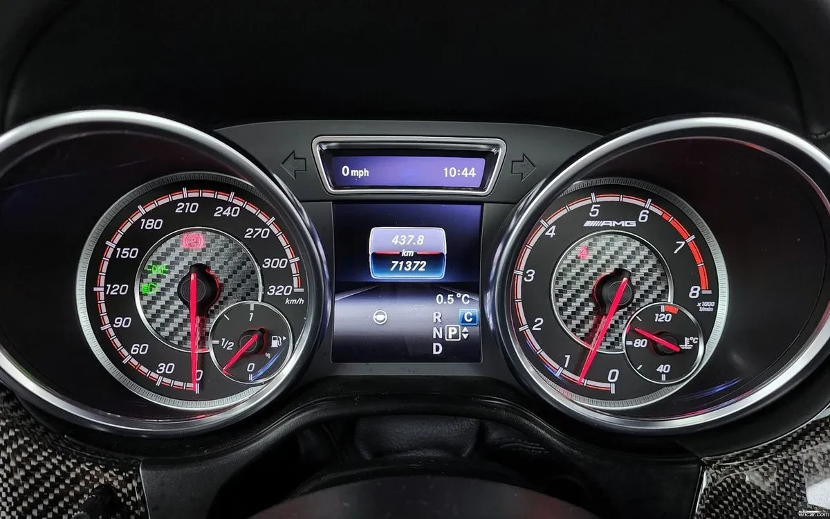 Mercedes-Benz GLE 63 S AMG 4MATIC| HARMAN| DISTRONIC| CARBON| ПАНО| 360 КАМЕР, снимка 8 - Автомобили и джипове - 55051290