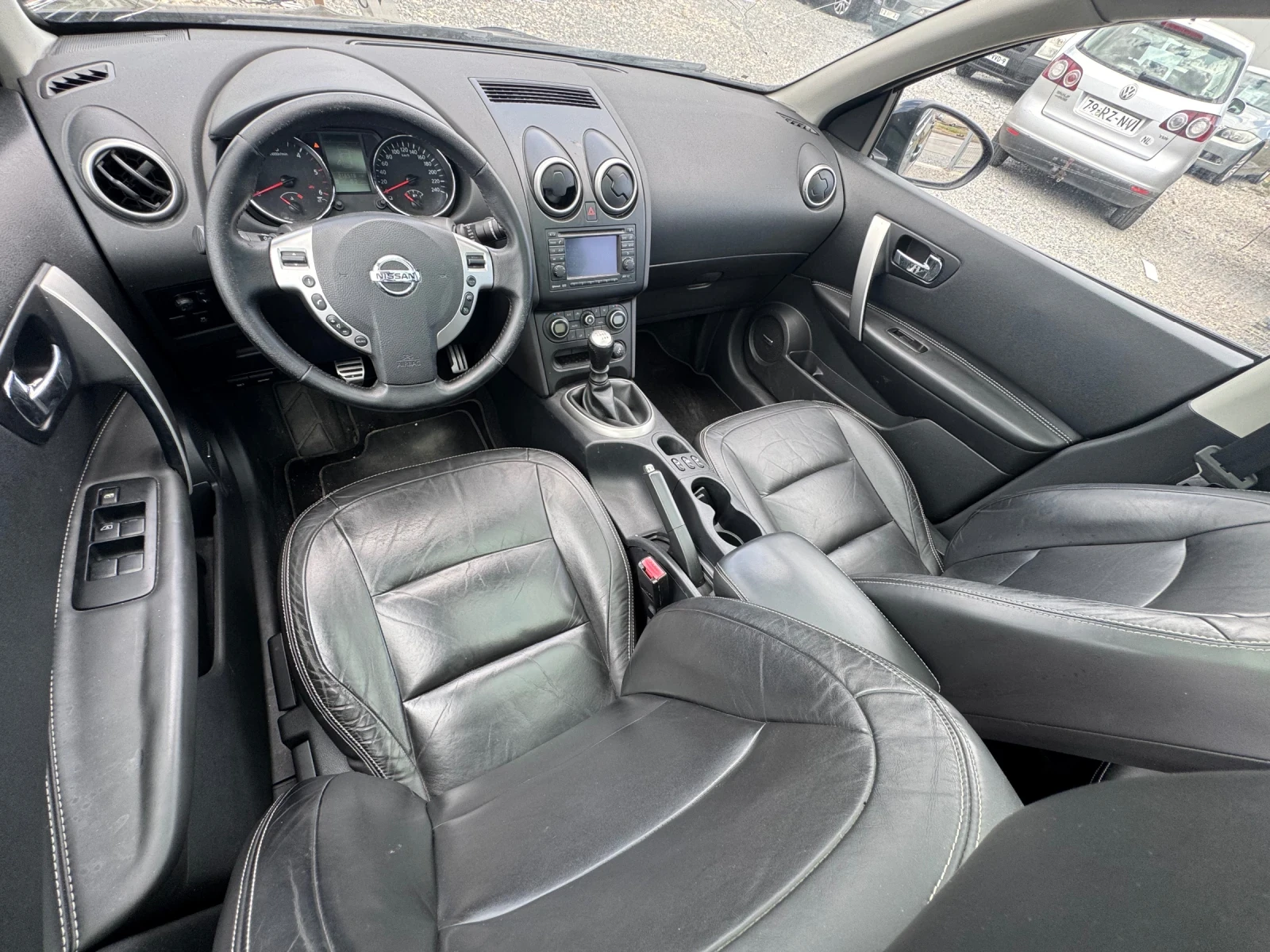 Nissan Qashqai, снимка 9 - Автомобили и джипове - 55201128