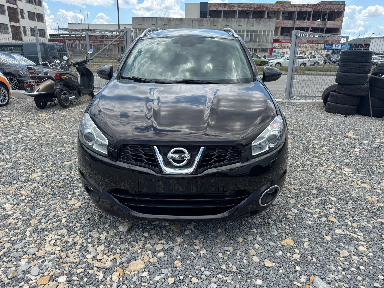 Nissan Qashqai, снимка 2 - Автомобили и джипове - 55201128