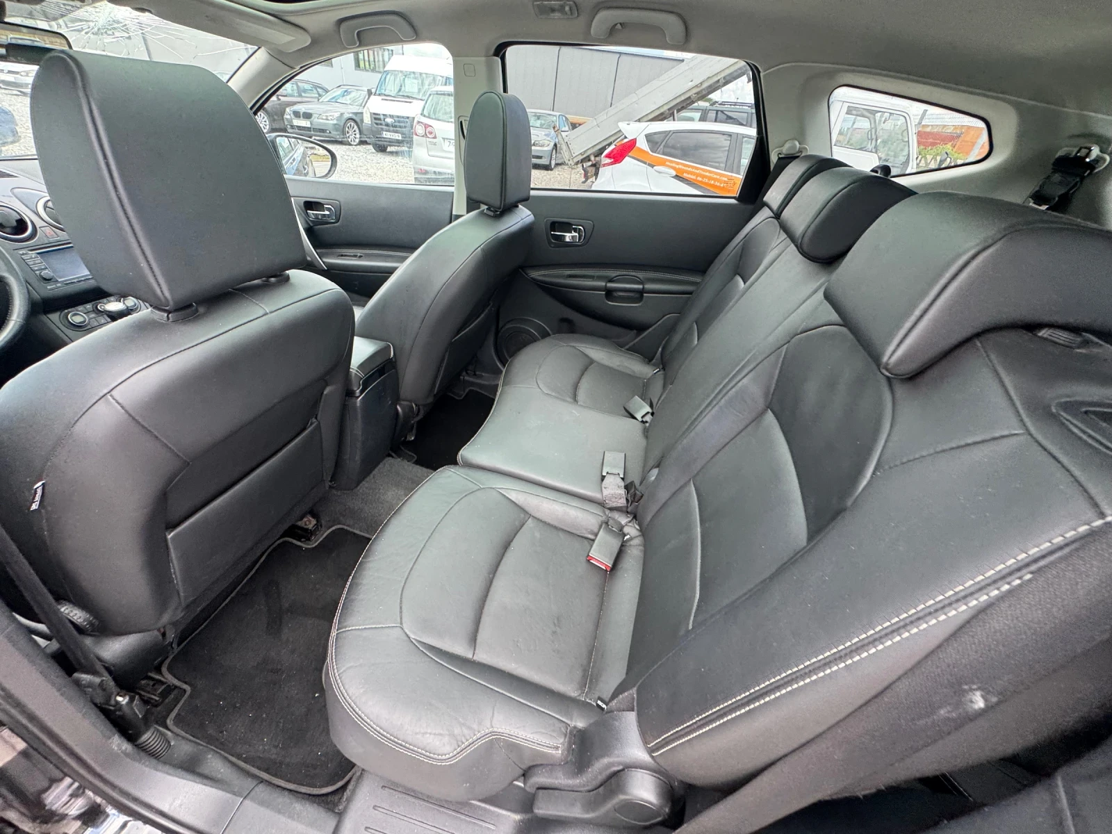 Nissan Qashqai, снимка 11 - Автомобили и джипове - 55201128