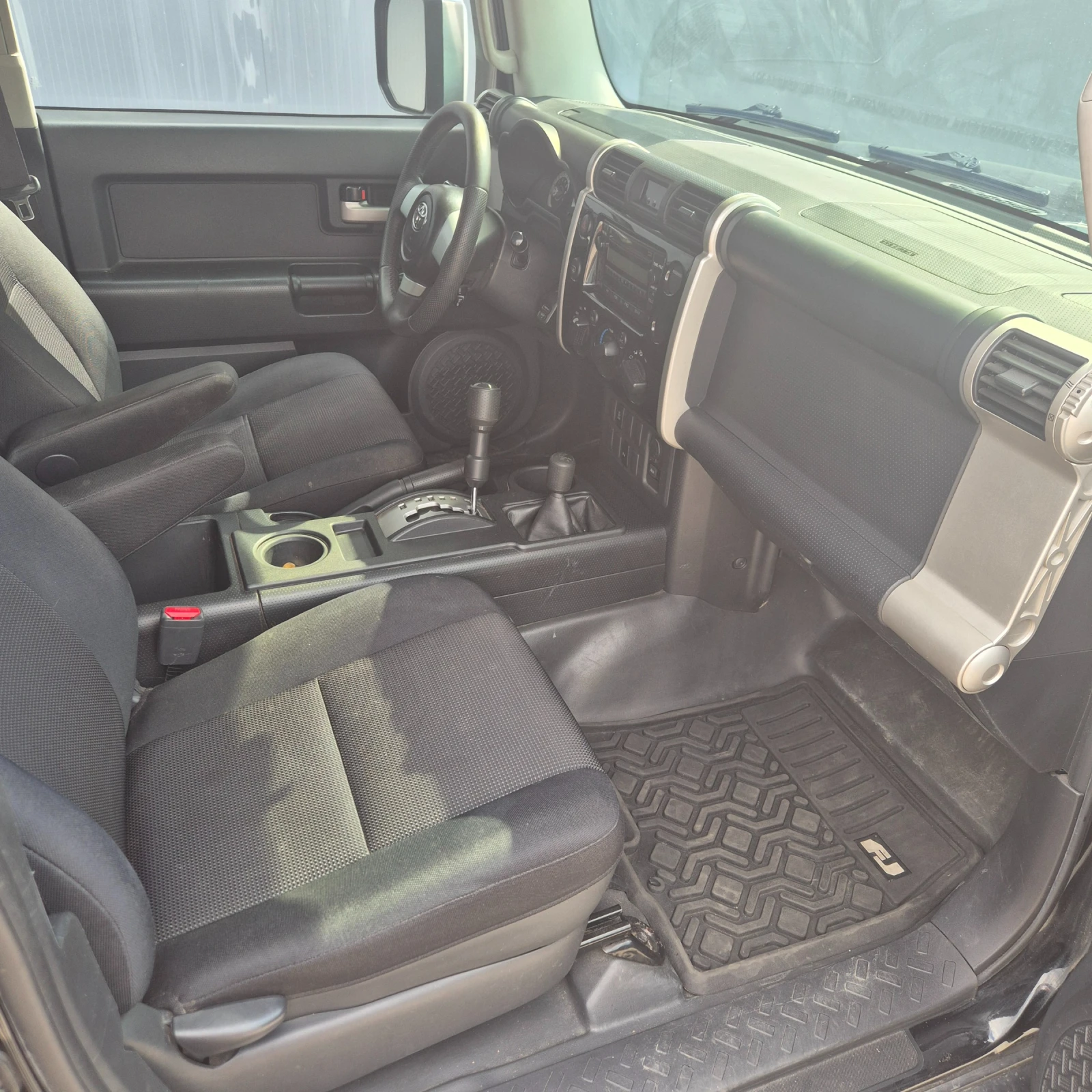 Toyota Fj cruiser, снимка 8 - Автомобили и джипове - 55823892