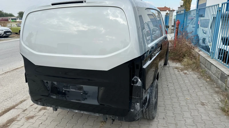 Mercedes-Benz V 250, снимка 13 - Бусове и автобуси - 49047874