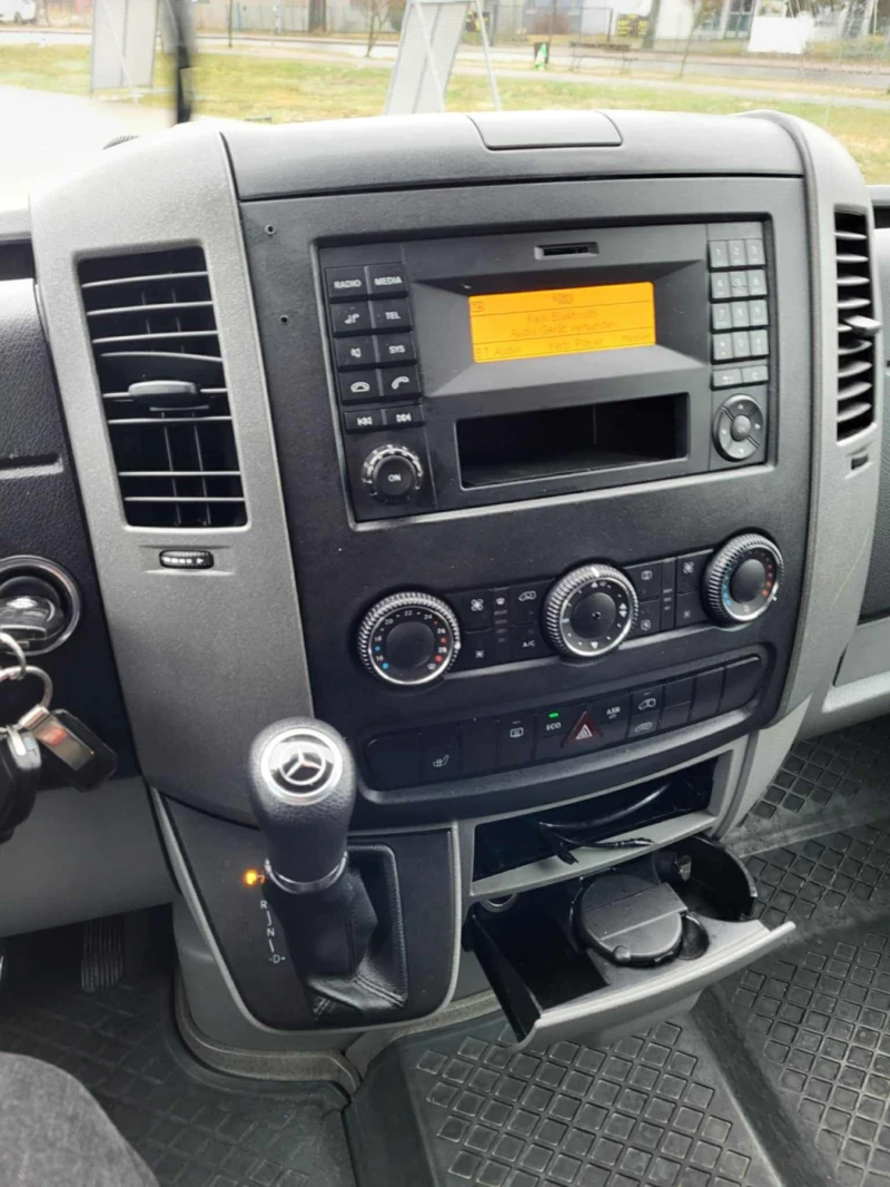 Mercedes-Benz Sprinter 216, снимка 6 - Бусове и автобуси - 52642165