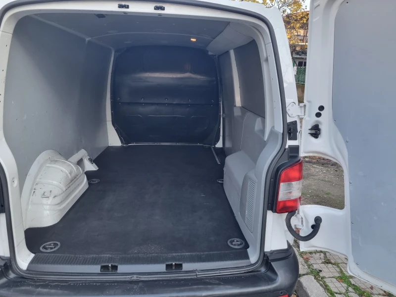 VW Transporter 2.0 TDI* ОХЛАЖДАЩА СИСТЕМА* КЛИМА* ДЪЛГА БАЗА* 6ск, снимка 7 - Бусове и автобуси - 52699839