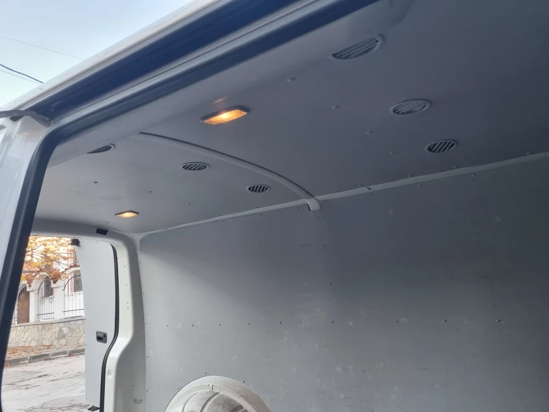 VW Transporter 2.0 TDI* ОХЛАЖДАЩА СИСТЕМА* КЛИМА* ДЪЛГА БАЗА* 6ск, снимка 9 - Бусове и автобуси - 52699839