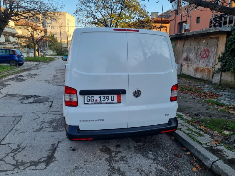 VW Transporter 2.0 TDI* ОХЛАЖДАЩА СИСТЕМА* КЛИМА* ДЪЛГА БАЗА* 6ск, снимка 6 - Бусове и автобуси - 52699839