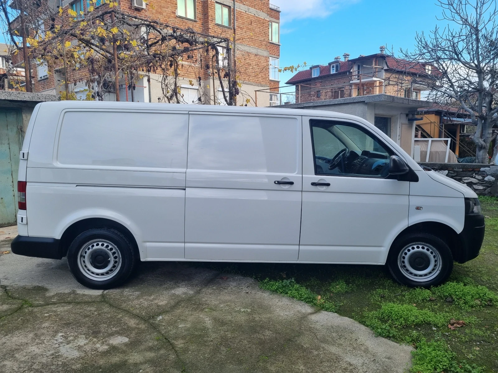 VW Transporter 2.0 TDI* ОХЛАЖДАЩА СИСТЕМА* КЛИМА* ДЪЛГА БАЗА* 6ск - изображение 2
