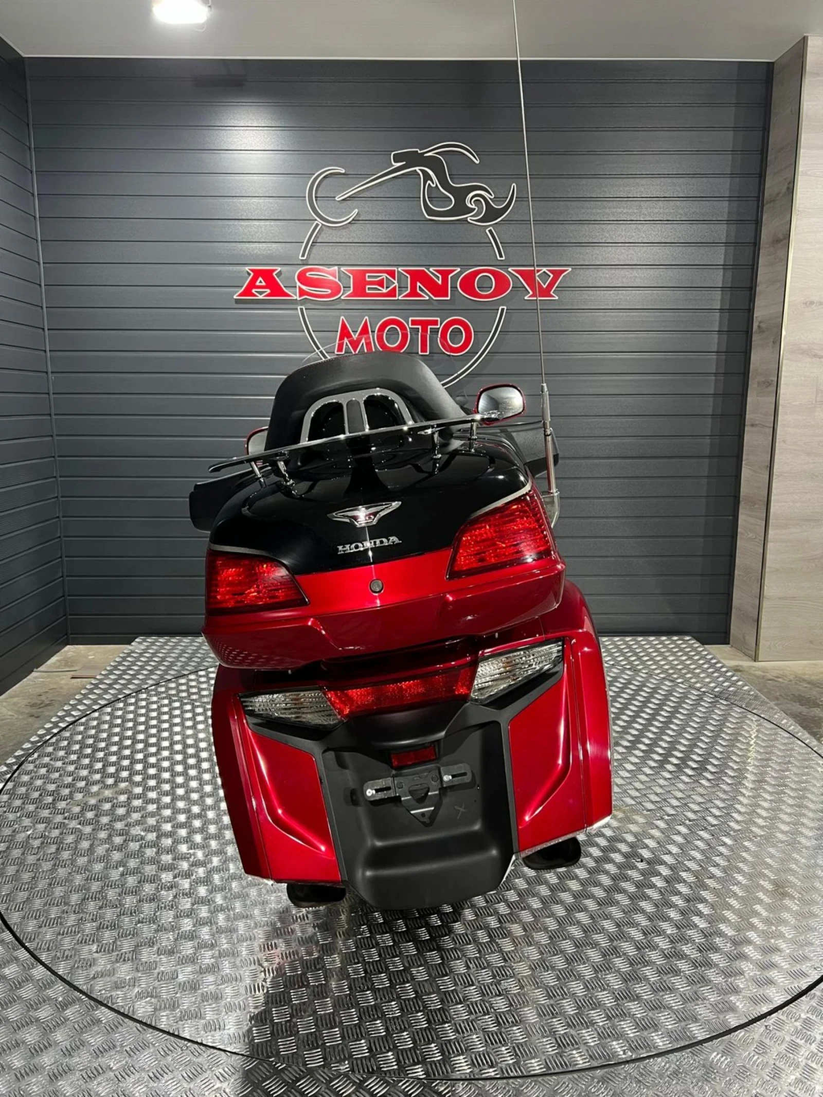 Honda Gold Wing 40 TH ANIVERSARY  - изображение 3