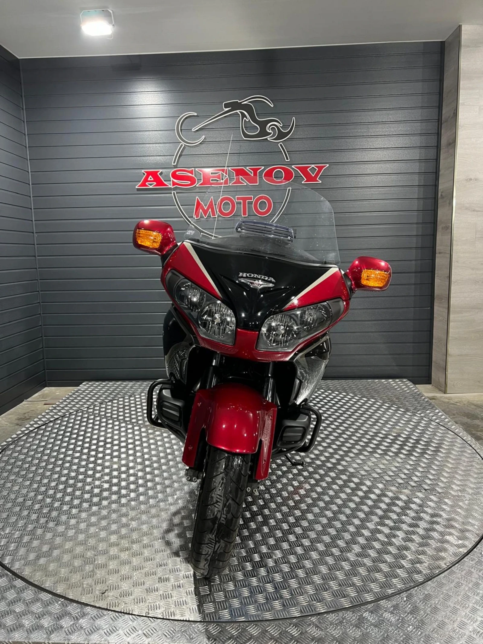 Honda Gold Wing 40 TH ANIVERSARY  | Mobile.bg   15