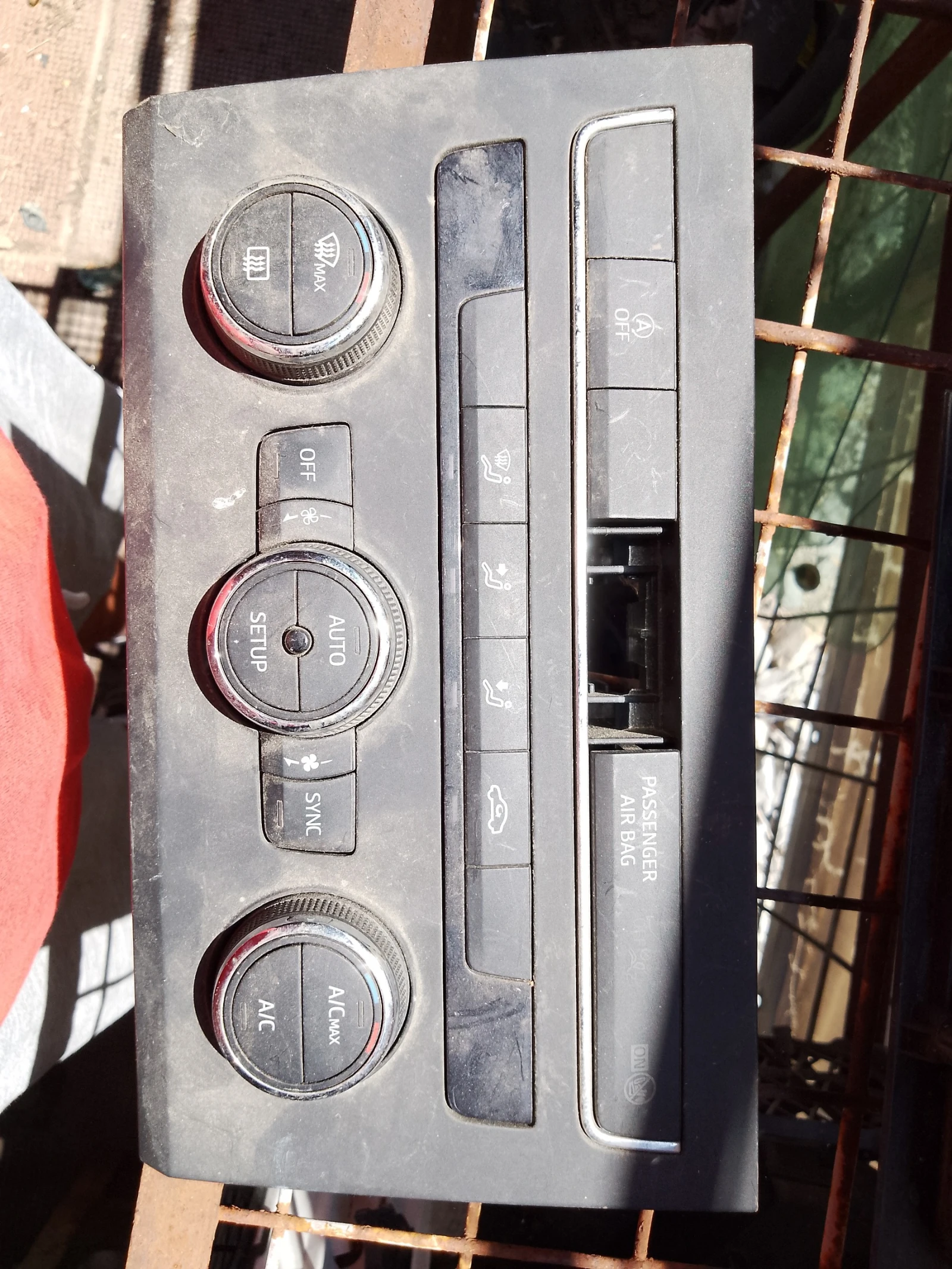 5F0907044AD       | Mobile.bg   1