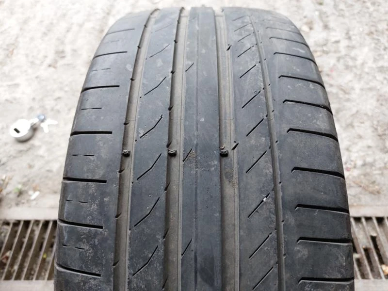 Гуми Летни 245/45R19, снимка 1 - Гуми и джанти - 37113234