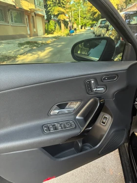 Mercedes-Benz A 220 Sedan, снимка 12