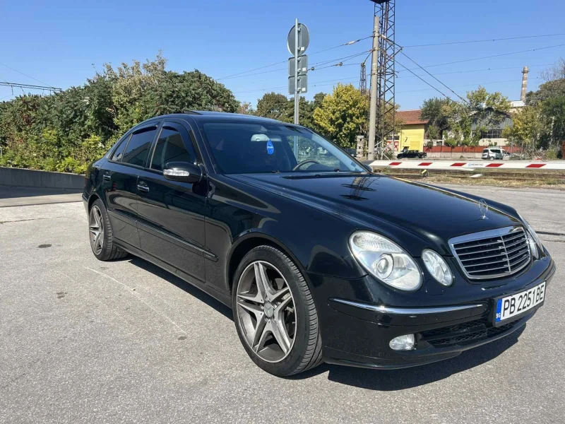 Mercedes-Benz E 320, снимка 2 - Автомобили и джипове - 47451127