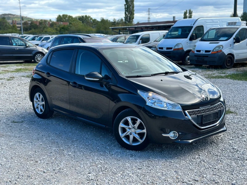 Peugeot 208 1.4HDI АВТОМАТ, снимка 1 - Автомобили и джипове - 47417528