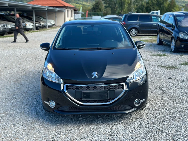 Peugeot 208 1.4HDI АВТОМАТ, снимка 2 - Автомобили и джипове - 47417528