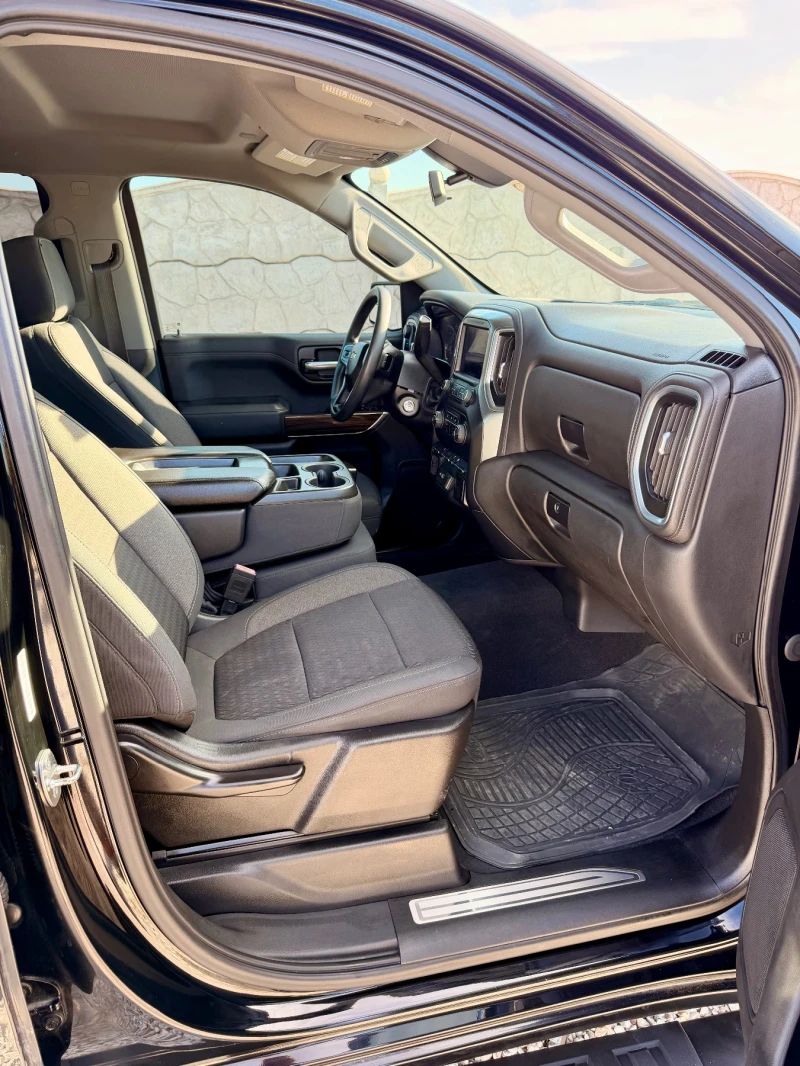 Chevrolet Silverado 1500 5, 3 V8, снимка 9 - Автомобили и джипове - 52247186