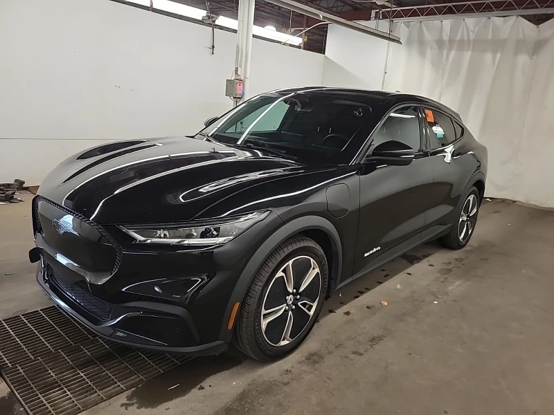 Ford Mustang Mach-E SELECT * * CARFAX * * АВТО КРЕДИТ * * , снимка 2 - Автомобили и джипове - 52721733