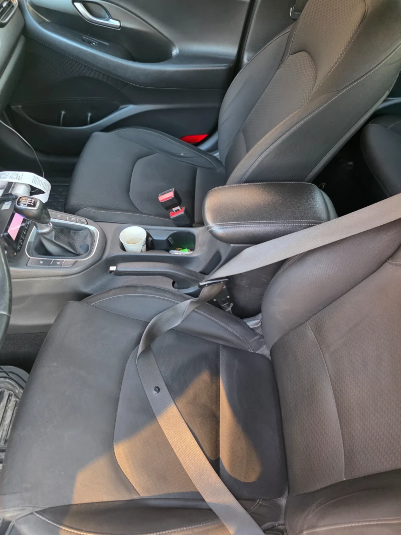 Hyundai I30 1.4 i 100к.с., снимка 16 - Автомобили и джипове - 52771415