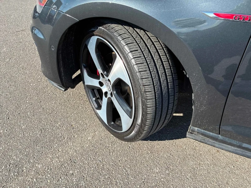 VW Golf 2016 GTI Autobahn * CARFAX * БЕЗ ПЪРВОНАЧАЛНА, снимка 6 - Автомобили и джипове - 52776239
