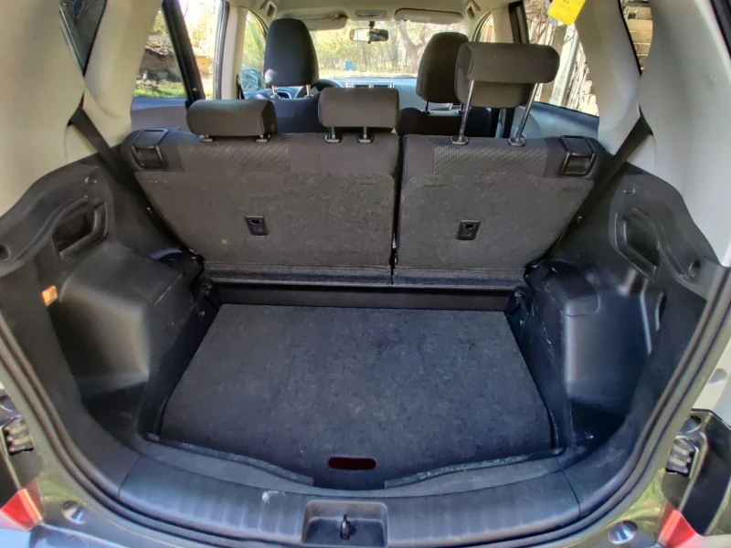 Toyota Verso S, снимка 3 - Автомобили и джипове - 52922543