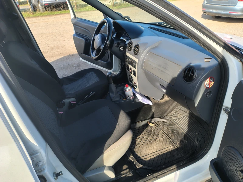 Dacia Logan 1.5 DCI, снимка 13 - Автомобили и джипове - 53108349