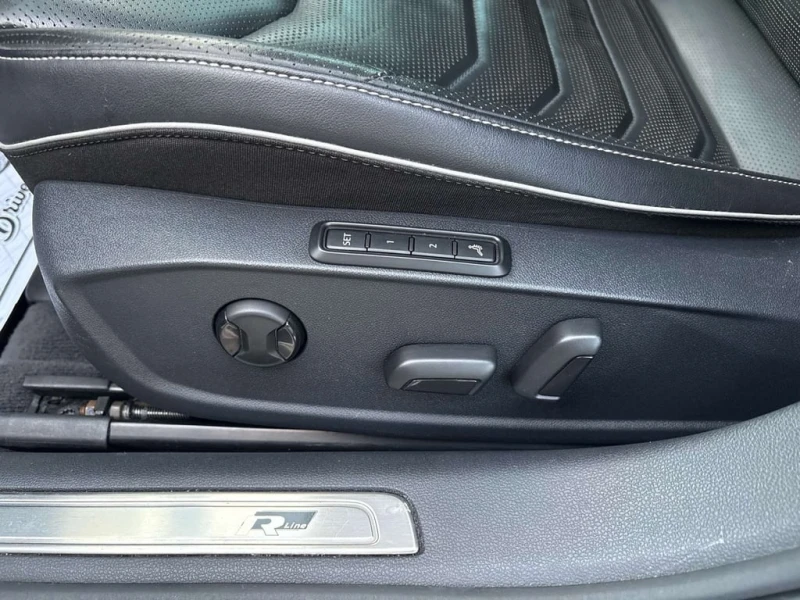 VW Arteon 2.0ТSI 4x4 R-Line , снимка 10 - Автомобили и джипове - 53324600