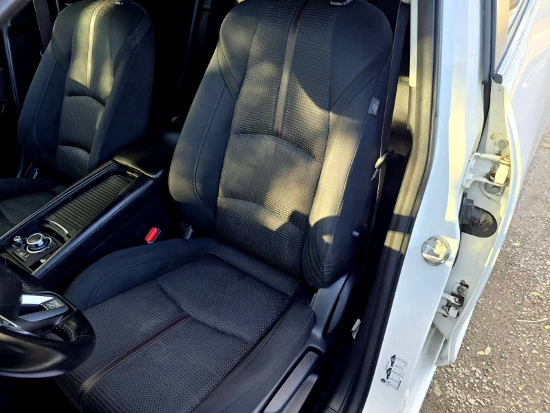 Mazda 3 КАТО НОВ/ФУЛ ЕКСТРИ/2.0i/SKYACTIVE, снимка 11 - Автомобили и джипове - 53559236