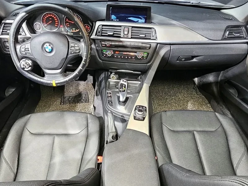 BMW 320 F30, снимка 14 - Автомобили и джипове - 54960634