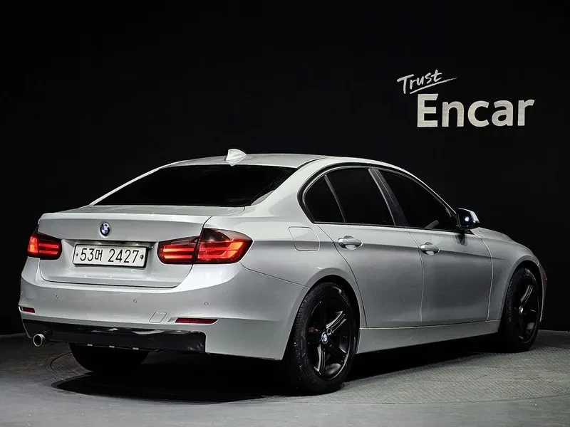 BMW 320 F30, снимка 4 - Автомобили и джипове - 54960634
