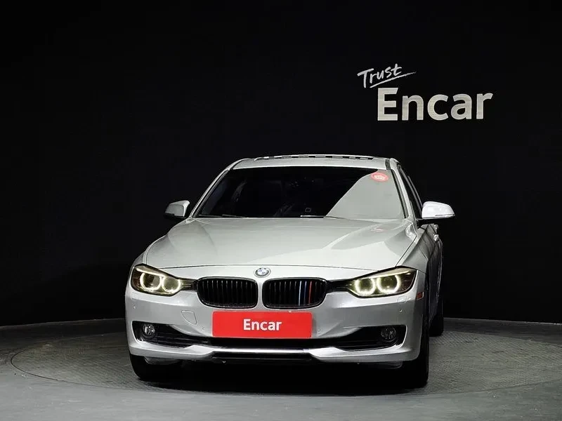 BMW 320 F30, снимка 5 - Автомобили и джипове - 54960634