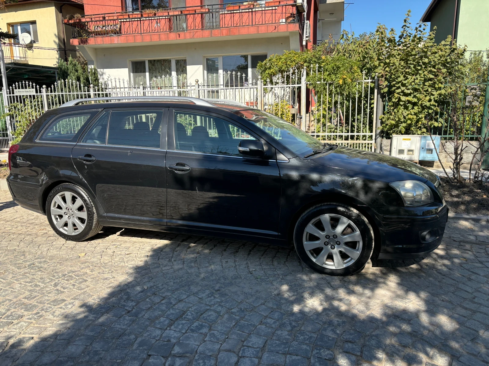 Toyota Avensis 2.0 D4D 126 к.с - изображение 4