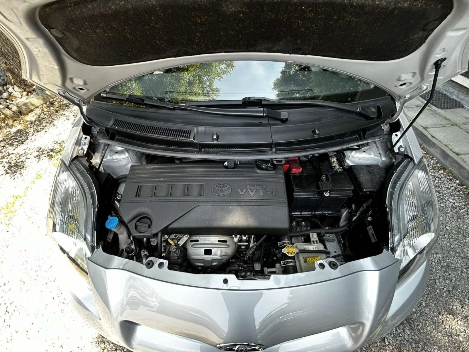 Toyota Yaris 1.3 VVT-I - изображение 7