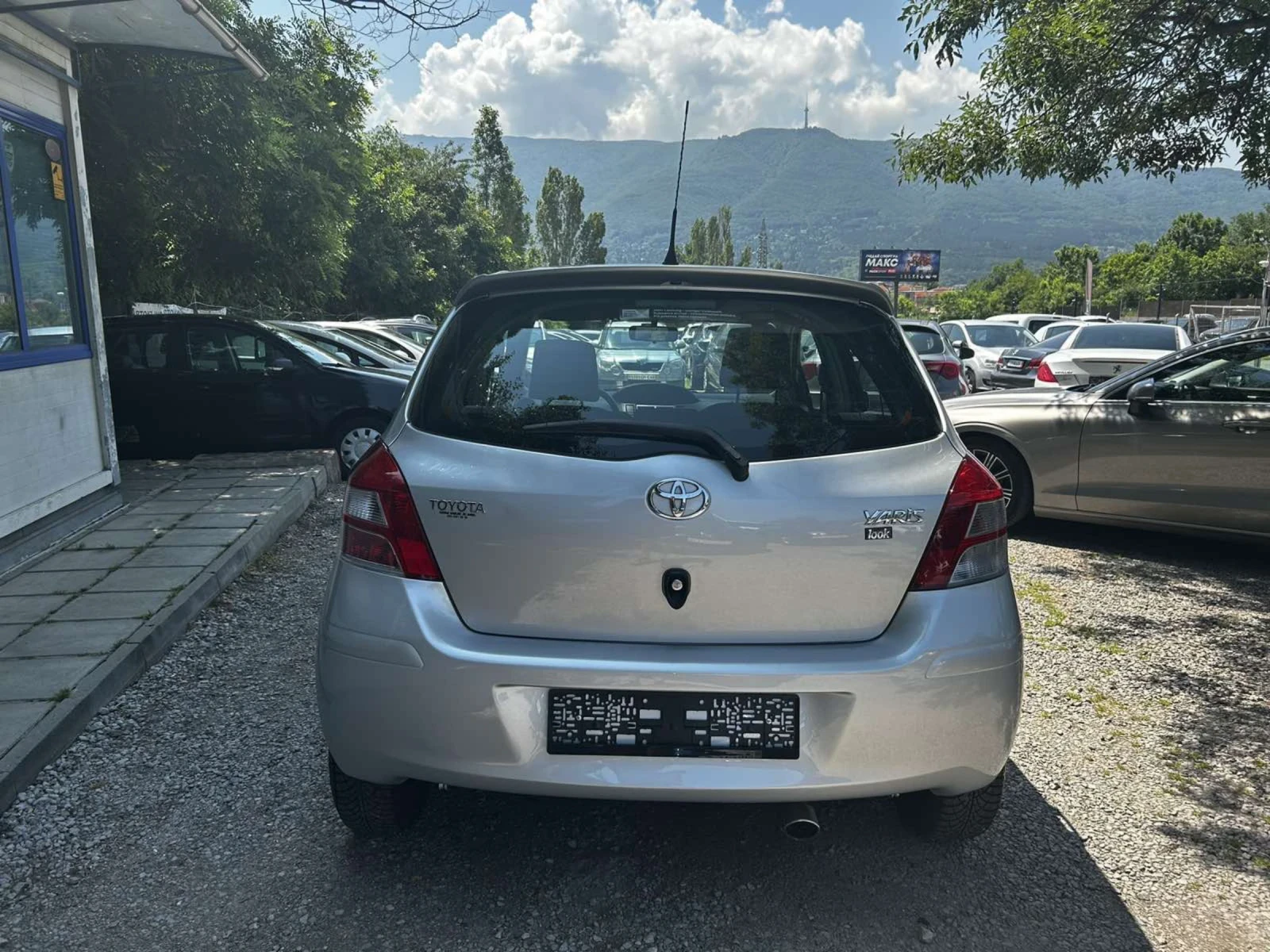 Toyota Yaris 1.3 VVT-I - изображение 5