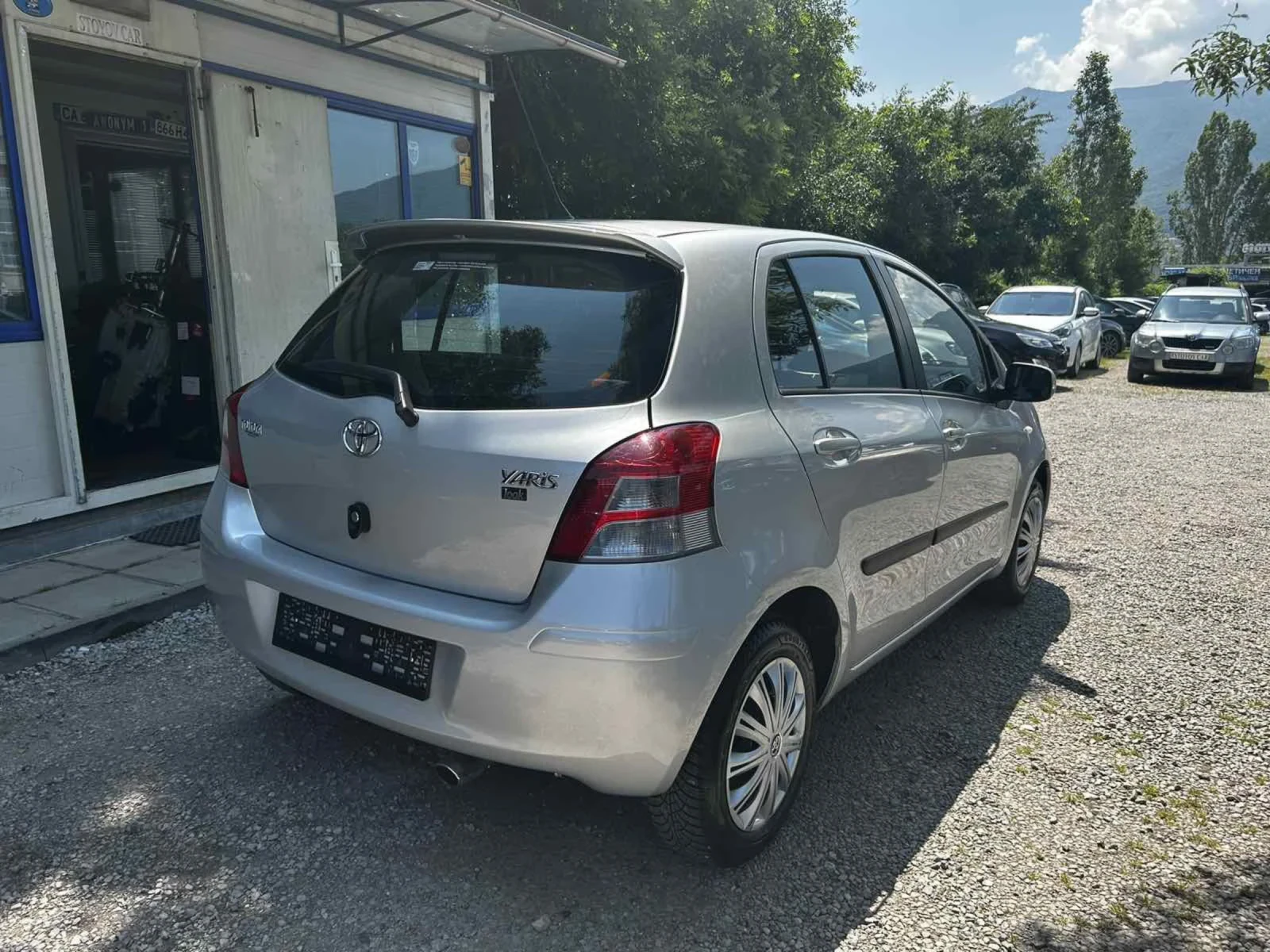 Toyota Yaris 1.3 VVT-I - изображение 4