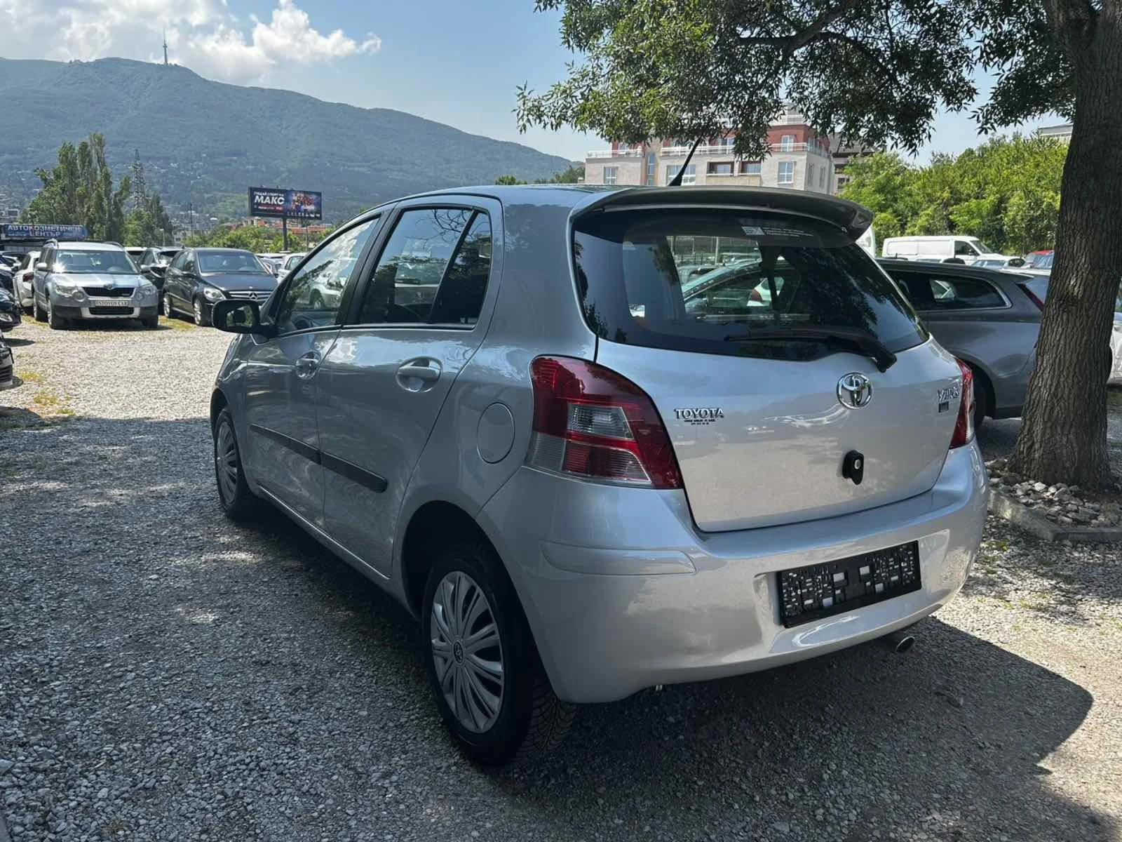 Toyota Yaris 1.3 VVT-I - изображение 3