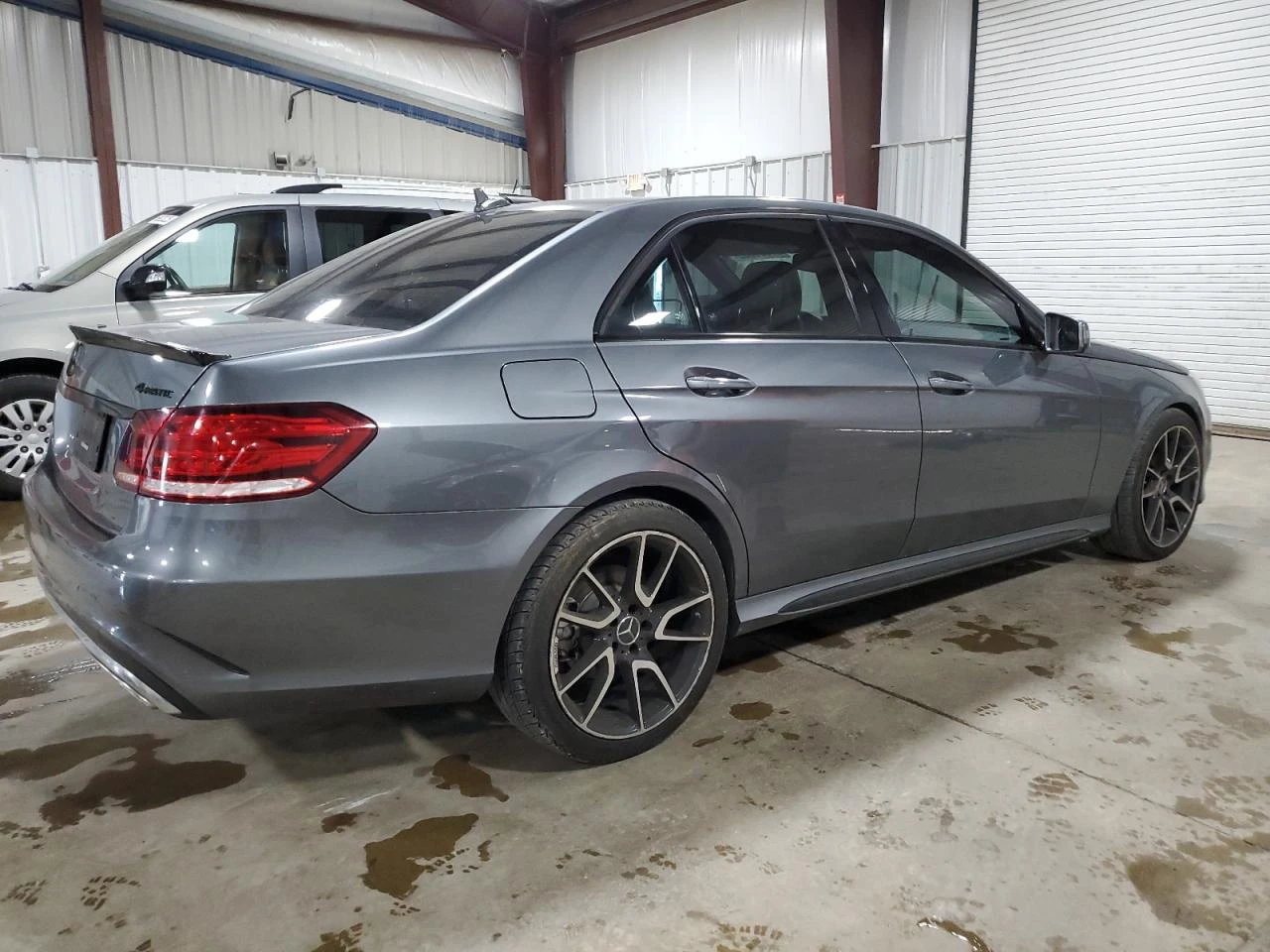 Mercedes-Benz E 350  - изображение 4
