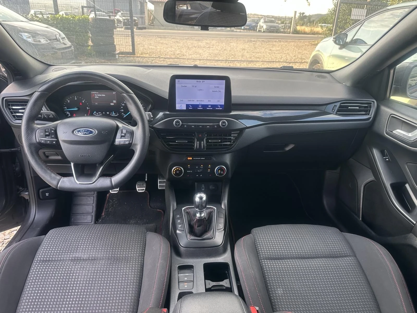 Ford Focus 1.5 ST Line X - изображение 9