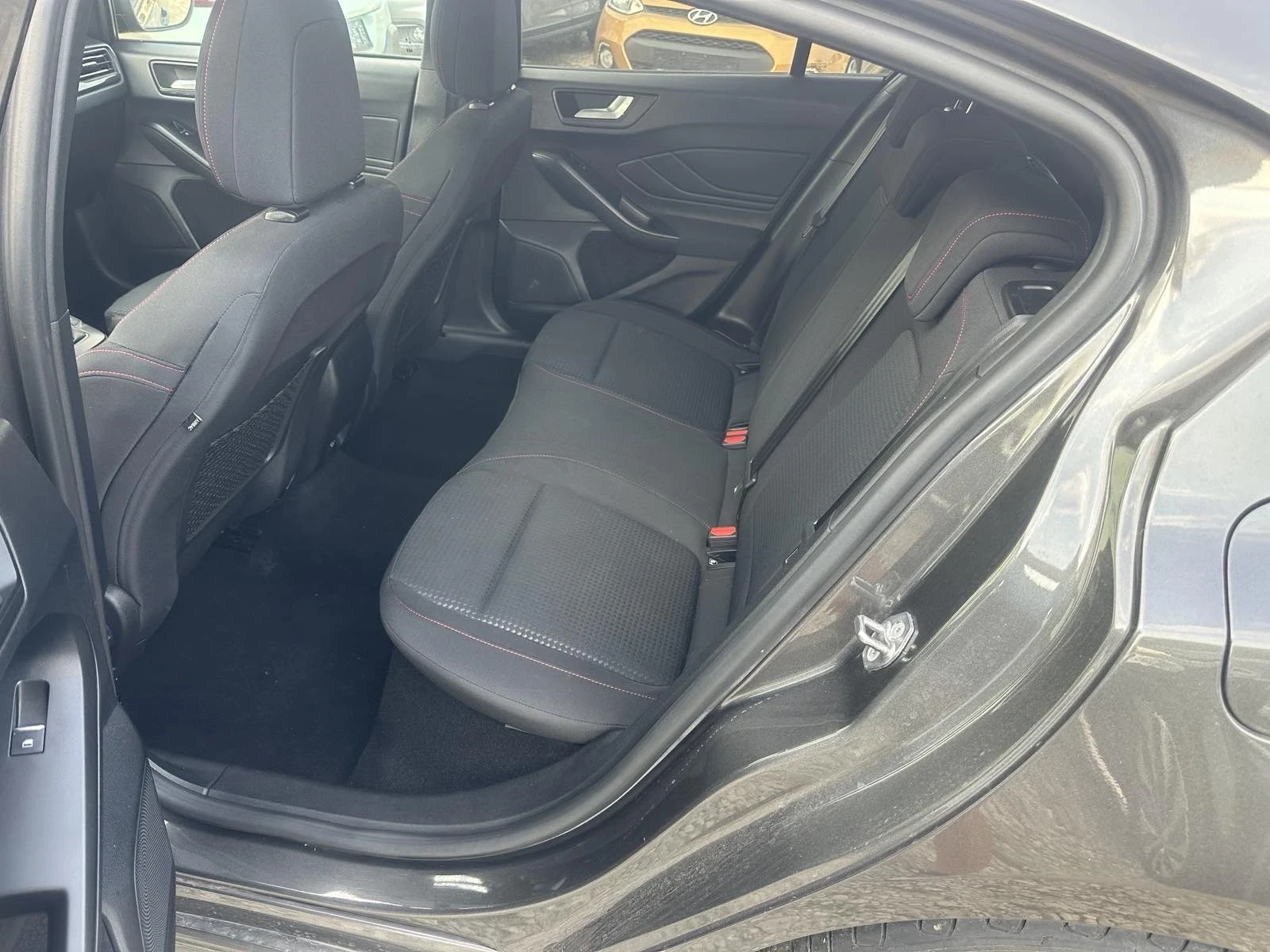 Ford Focus 1.5 ST Line X - изображение 8