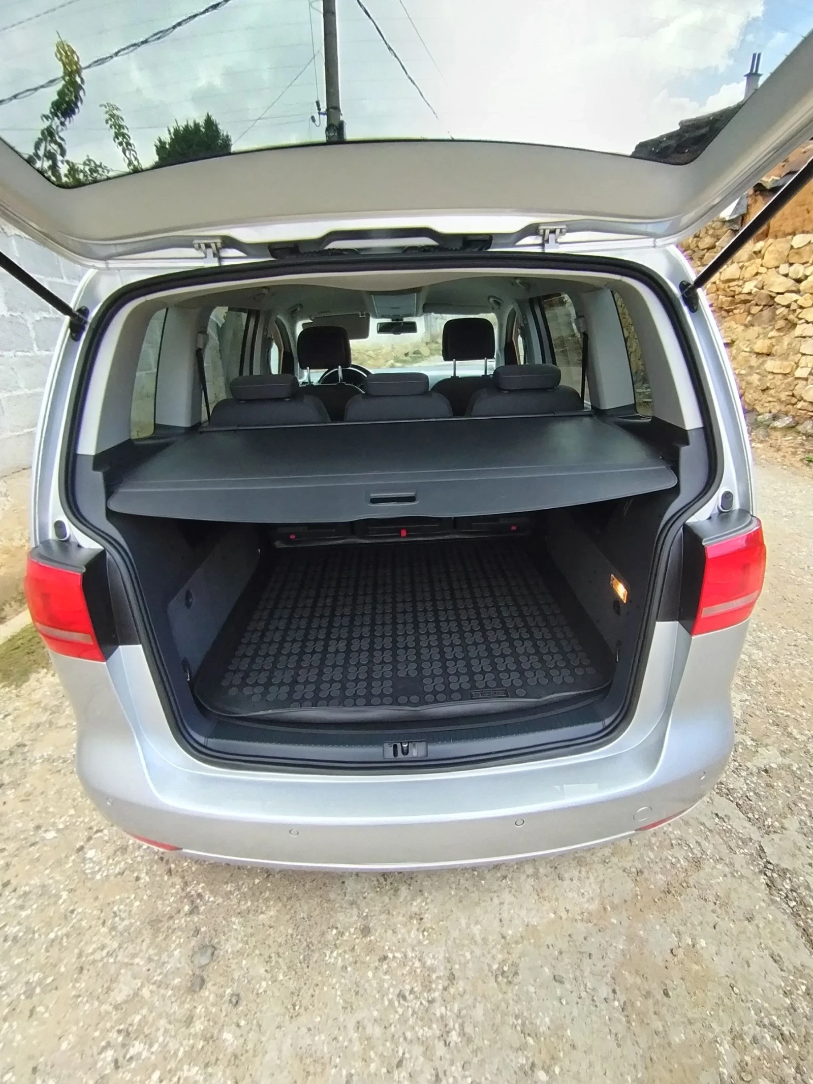 VW Touran 2000смTDI, DSG,  | Mobile.bg — изображение 10