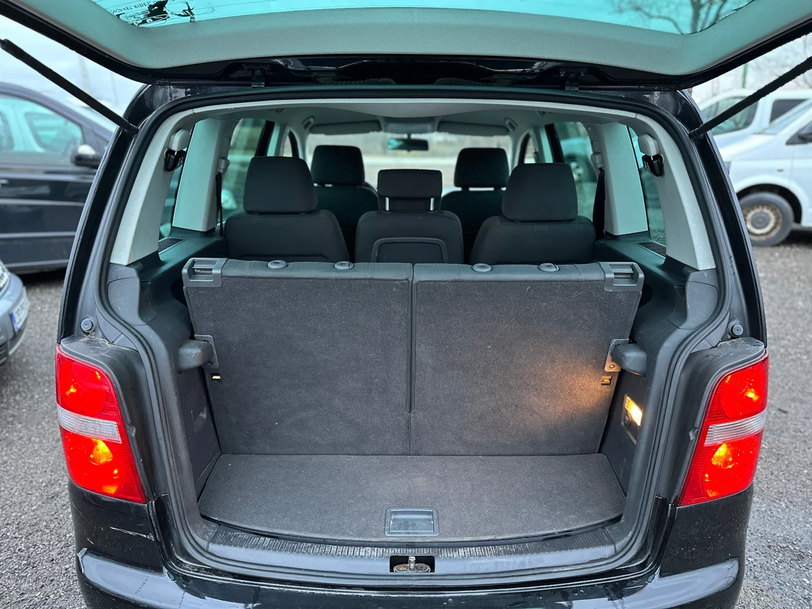 VW Touran 7-����� | Mobile.bg � ����������� 11