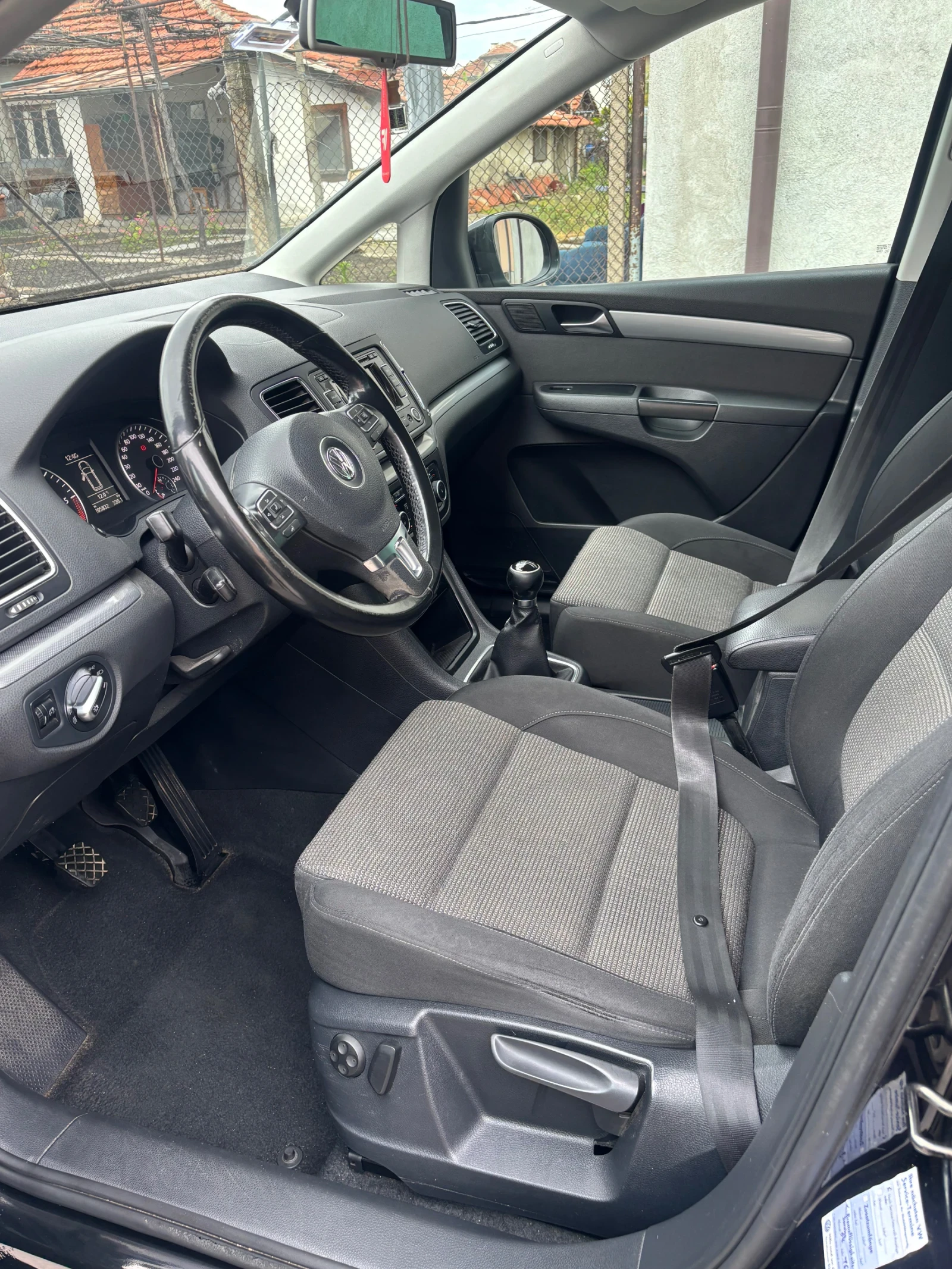 VW Sharan Ван, снимка 4 - Автомобили и джипове - 54270387
