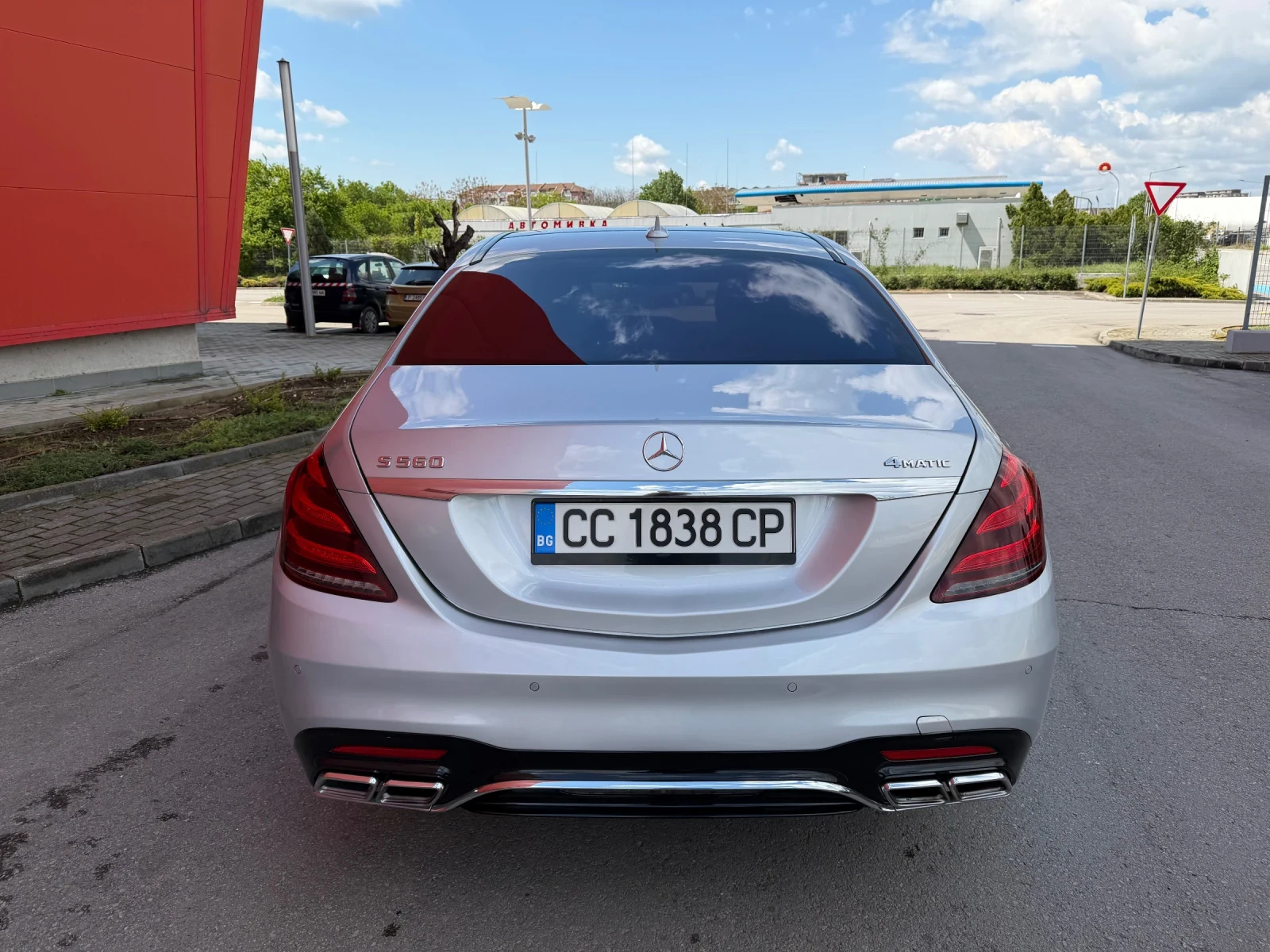 Mercedes-Benz S 560 85000км* Обслужен* Уникат, снимка 6 - Автомобили и джипове - 54377576