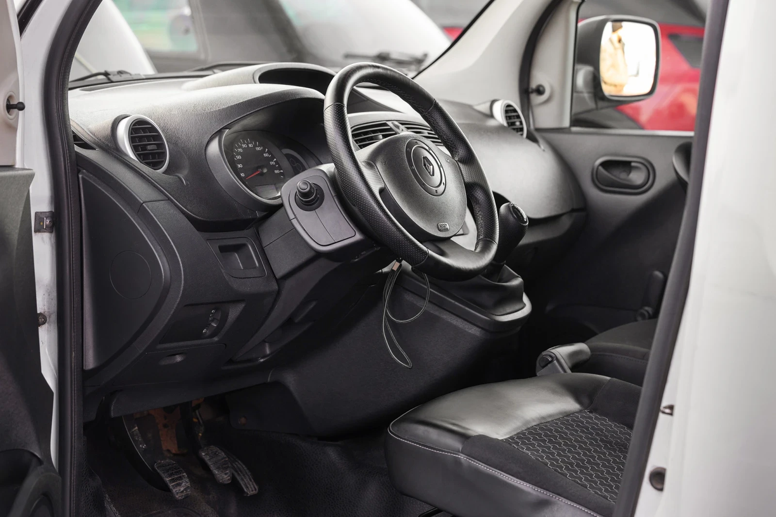 Renault Kangoo, снимка 9 - Автомобили и джипове - 54842364