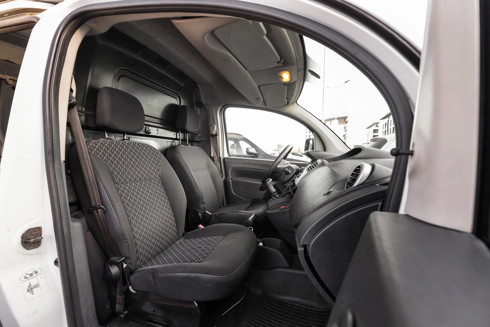 Renault Kangoo, снимка 13 - Автомобили и джипове - 54842364