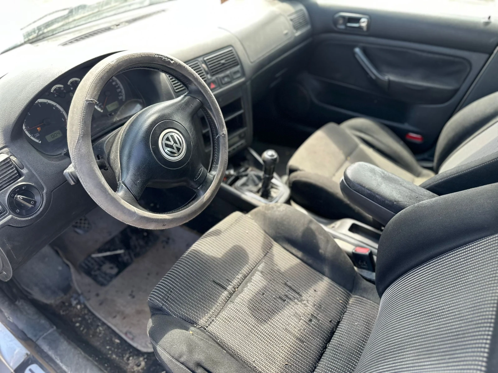VW Golf / 1.9 TDI / 101 HP / , снимка 8 - Автомобили и джипове - 54943122