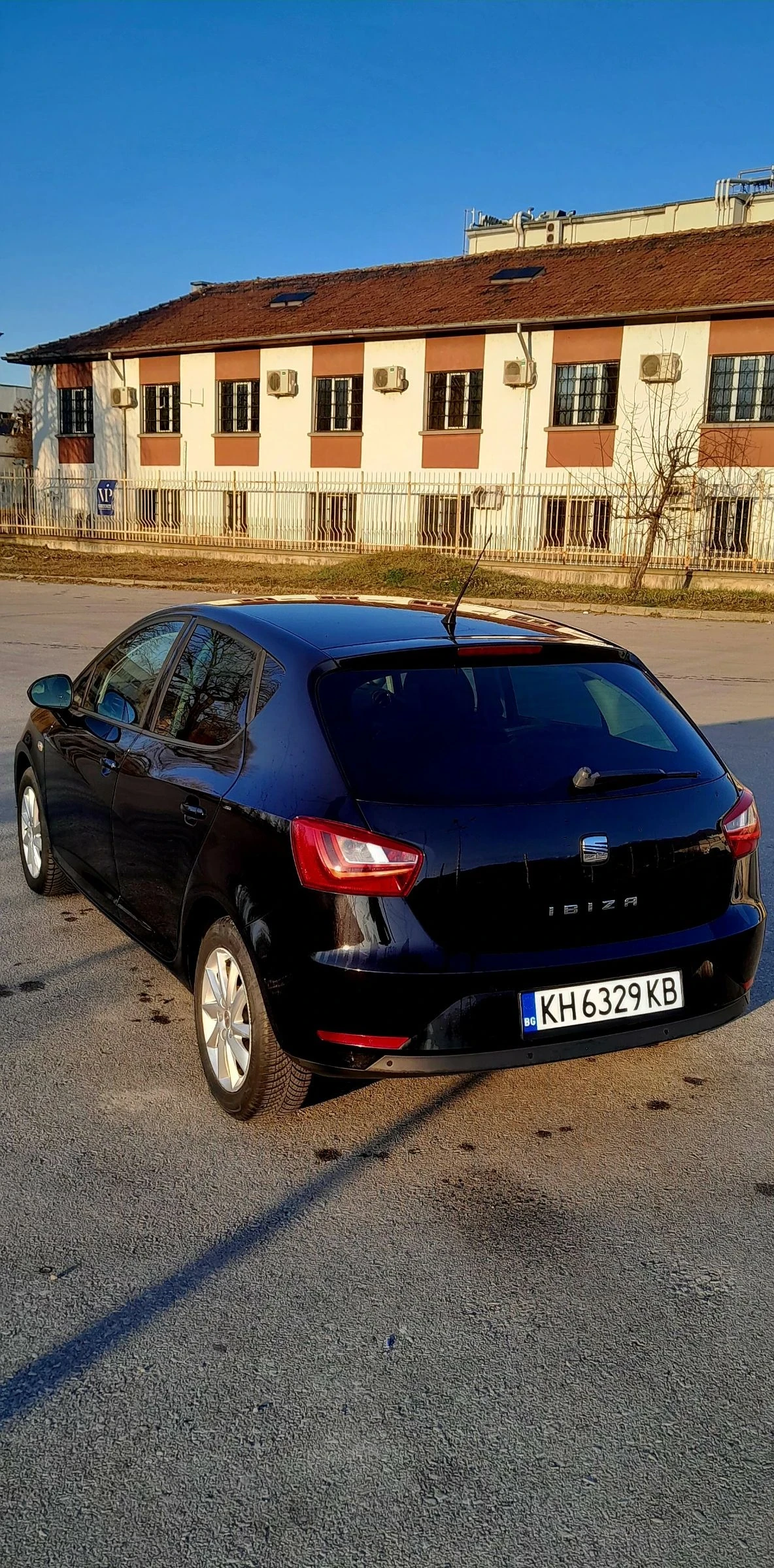 Seat Ibiza 1.6, снимка 4 - Автомобили и джипове - 55123938